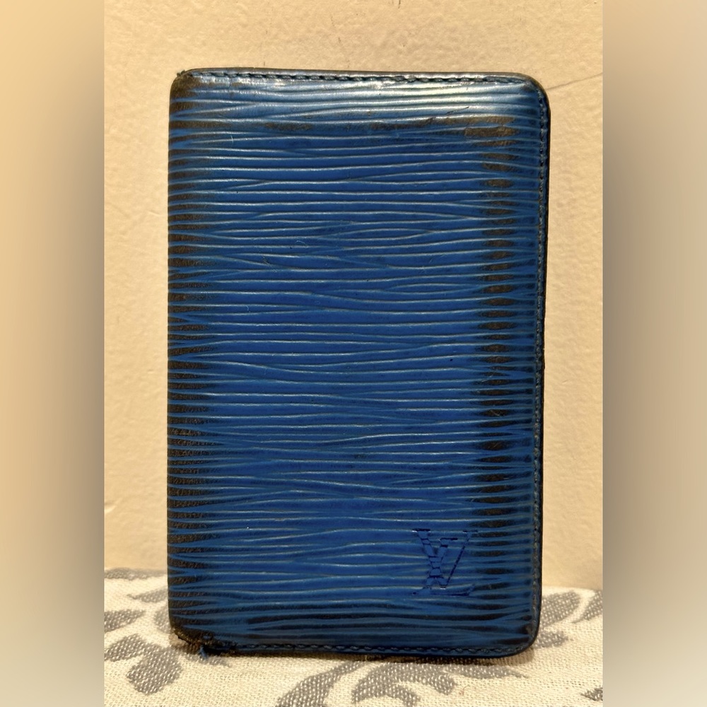 Louis Vuitton Blue Epi Leather Card Holder